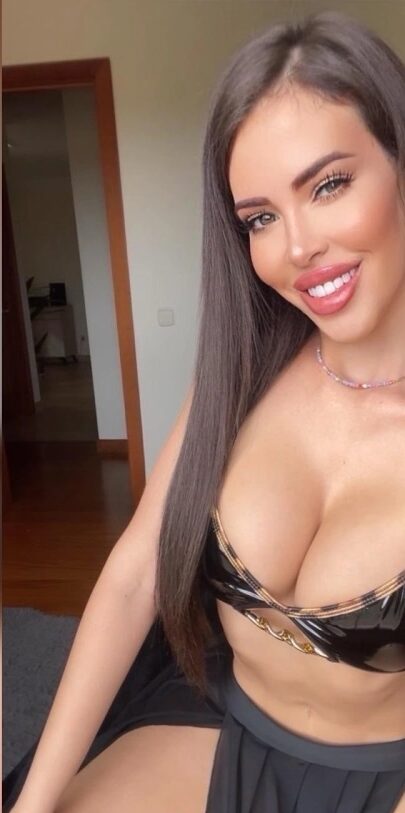 LUZ, Escort, en Barcelona